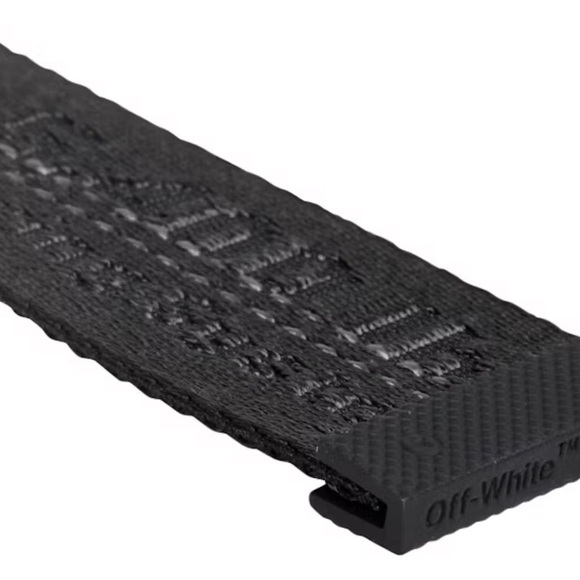 OFF-WHITE - NWT SS19 Black on Black Industrial Belt. New in Bag with Hangtags - Picture 2 of 3